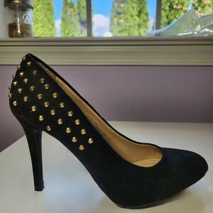 Mossimo Black Faux Suede Gold Spike Accent Almond Toe Pump Heels Size 7.5